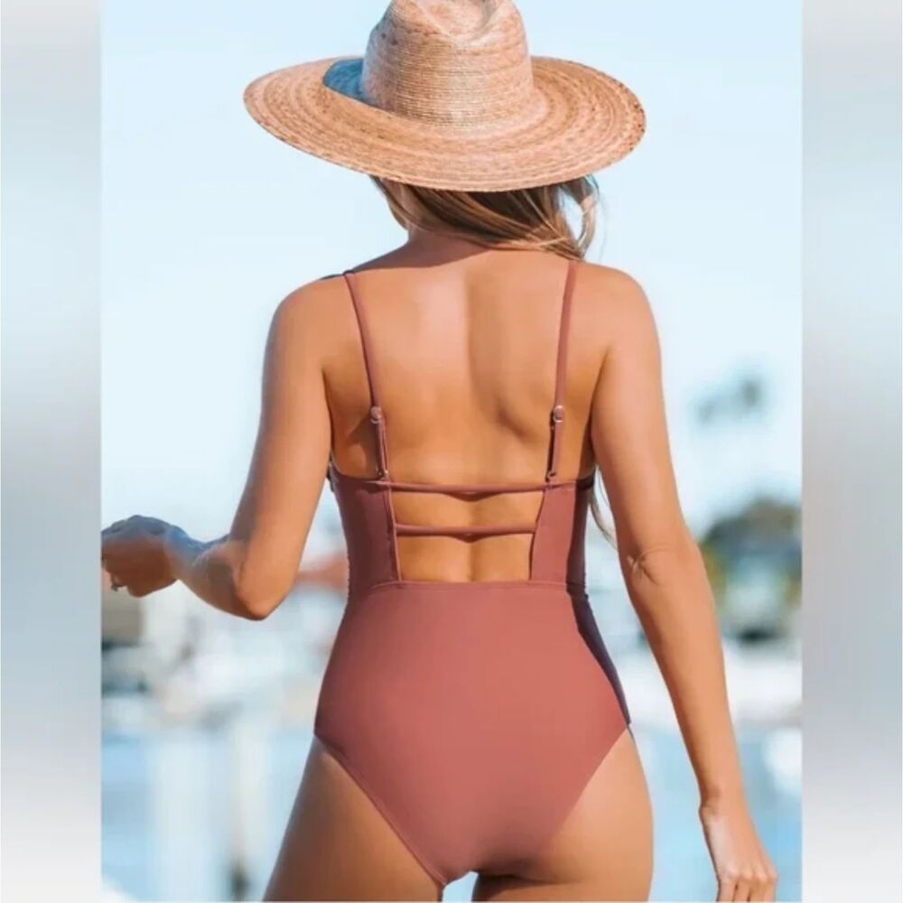 Cupshe NWT Blush Red Strappy Cutout One Piece Swimsuit Size M Tummy Control - Picture 10 of 10